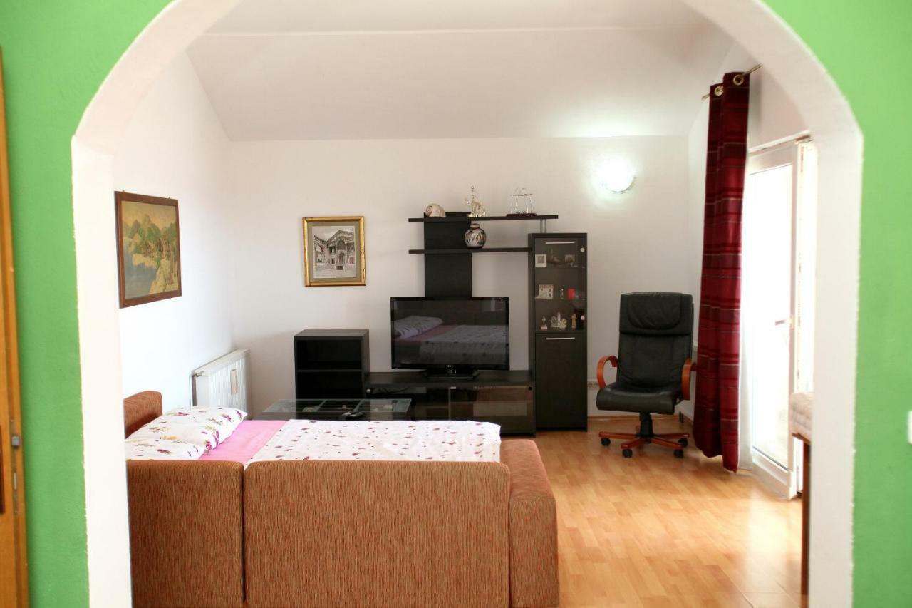 טרוגיר Apartman Dinka מראה חיצוני תמונה