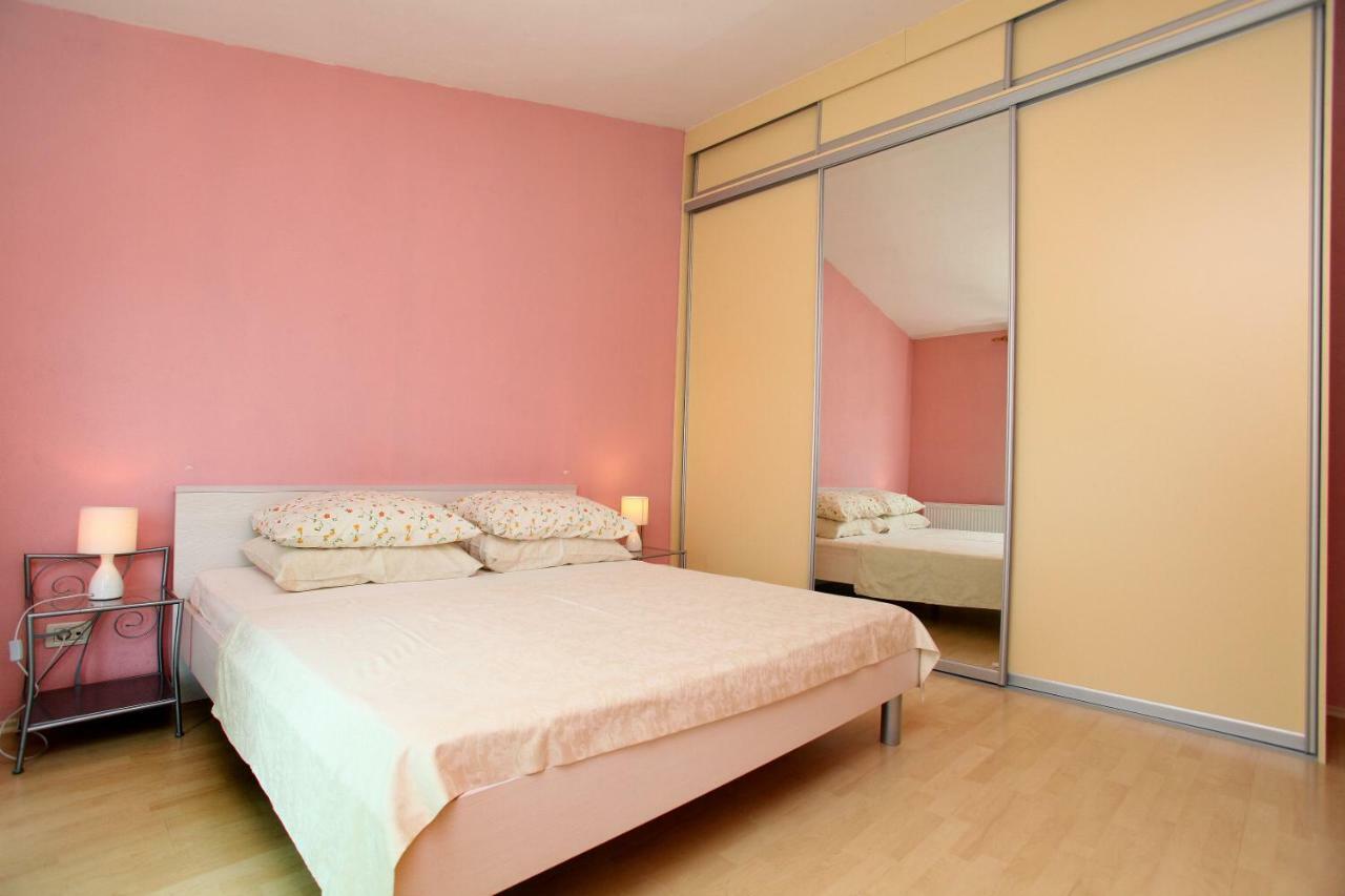 טרוגיר Apartman Dinka מראה חיצוני תמונה