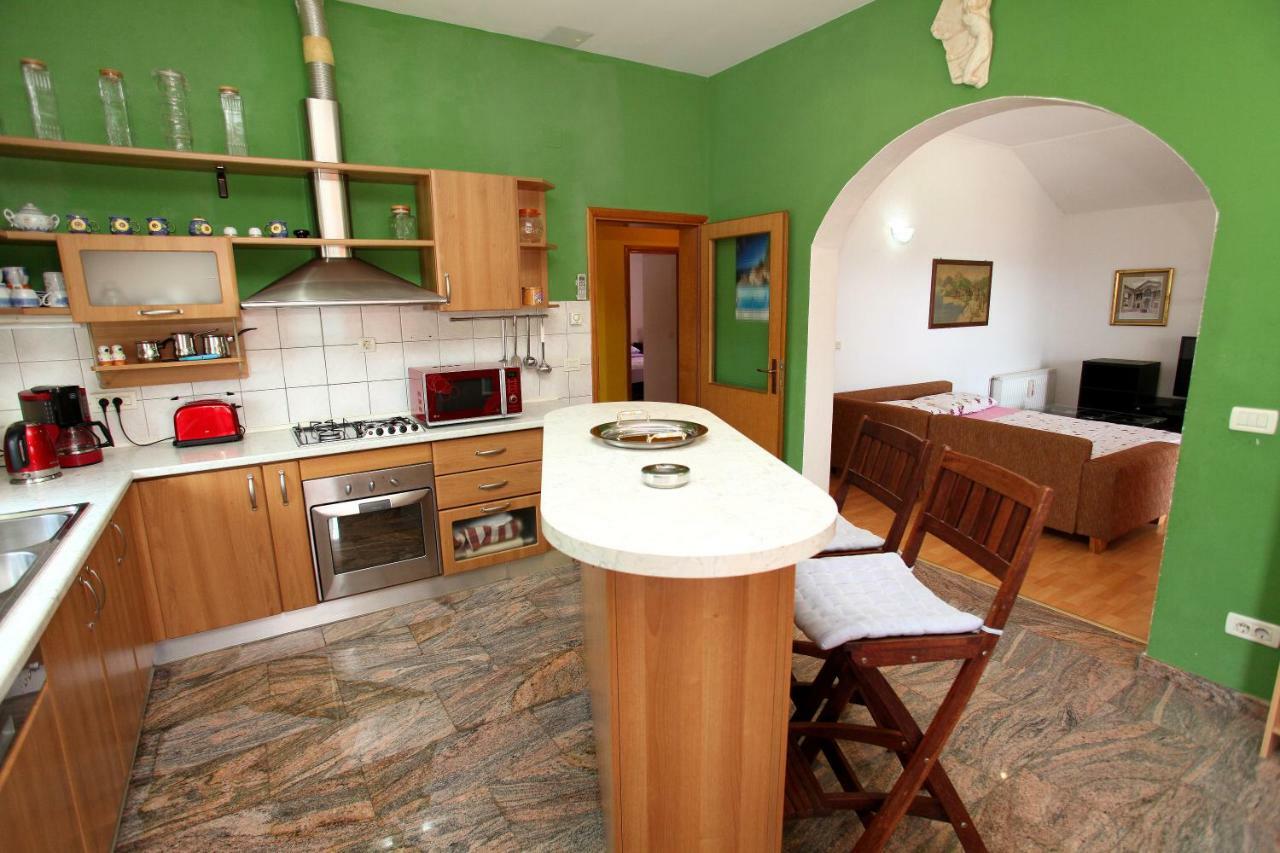 טרוגיר Apartman Dinka מראה חיצוני תמונה