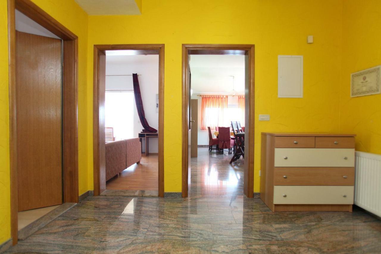 טרוגיר Apartman Dinka מראה חיצוני תמונה