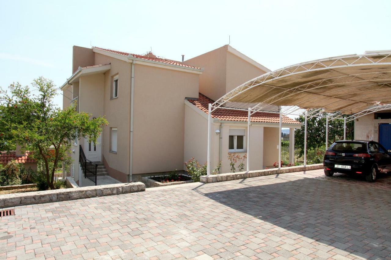 טרוגיר Apartman Dinka מראה חיצוני תמונה