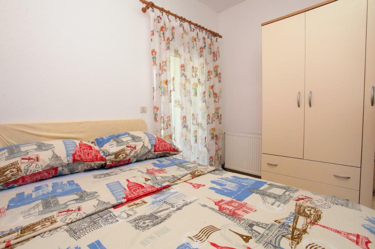טרוגיר Apartman Dinka מראה חיצוני תמונה